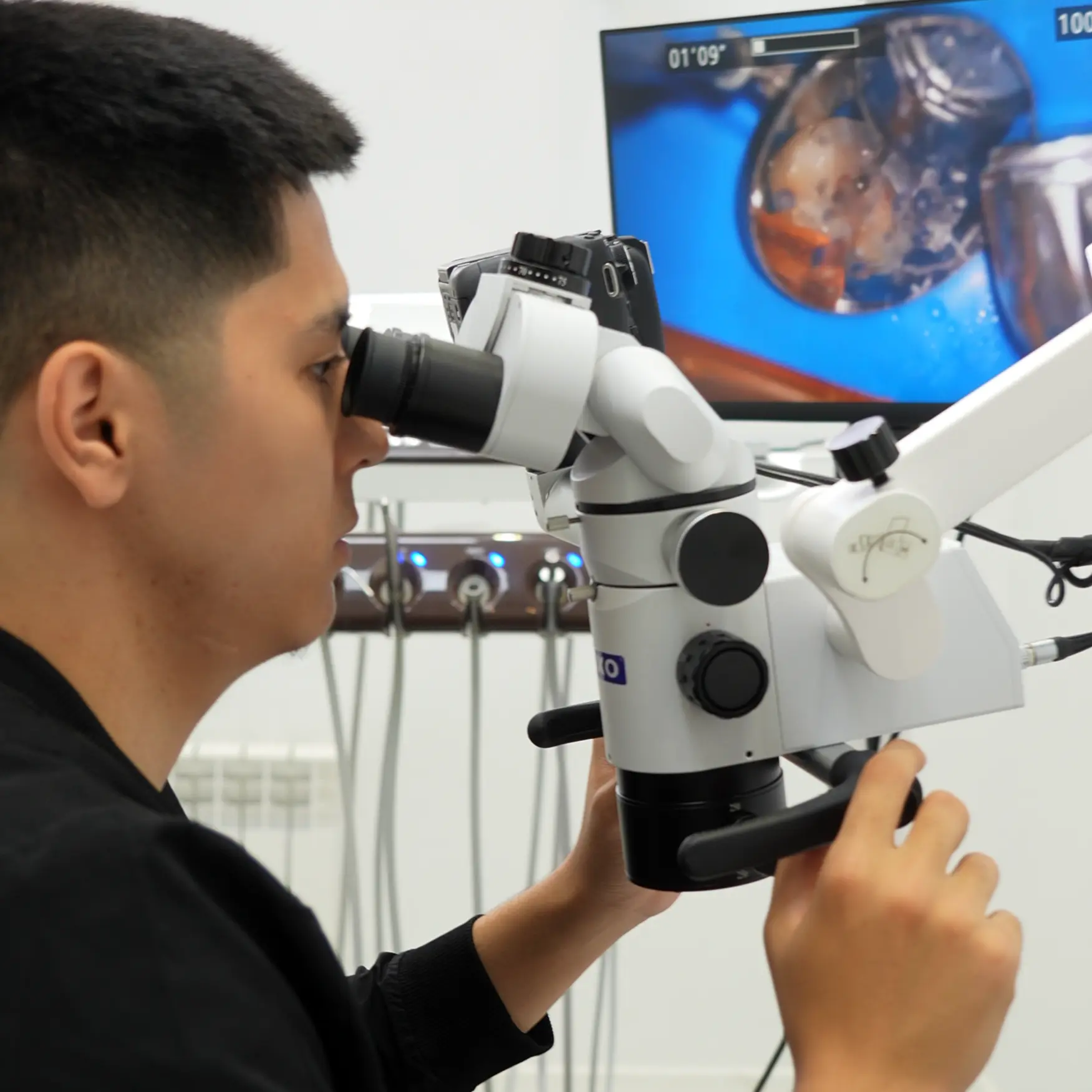 Лечение под микроскопом